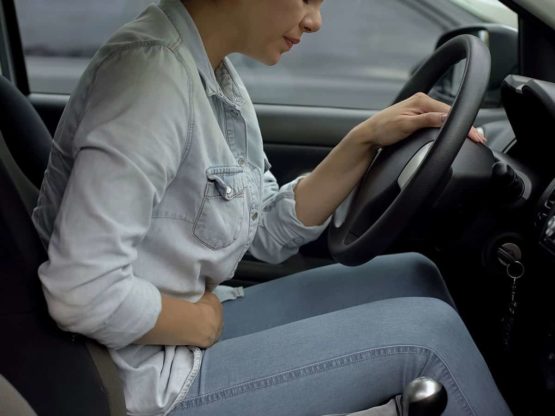 Болки ниско долу в корема